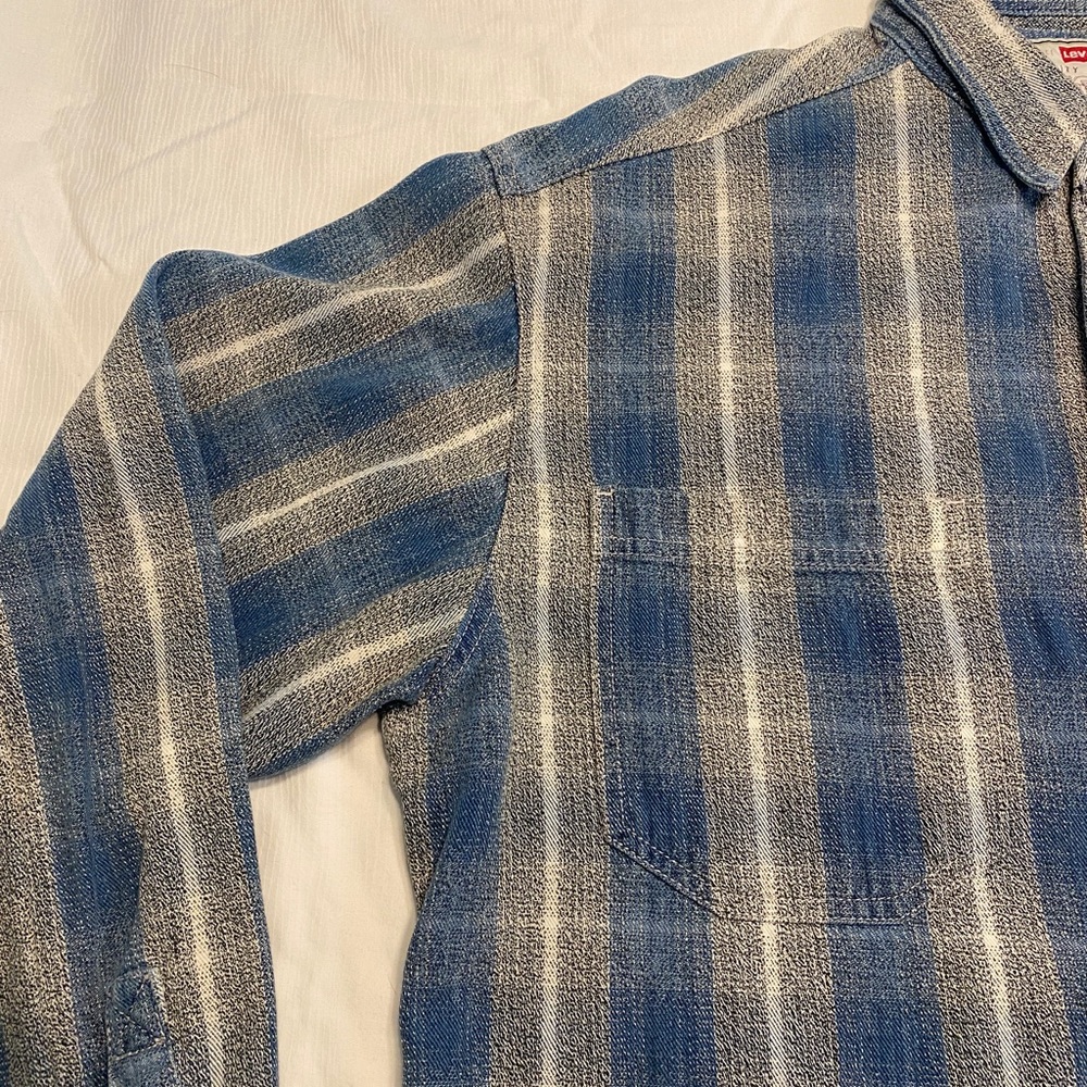 Levi’s Vintage Denim Plaid Shirt - Picture 5 of 16